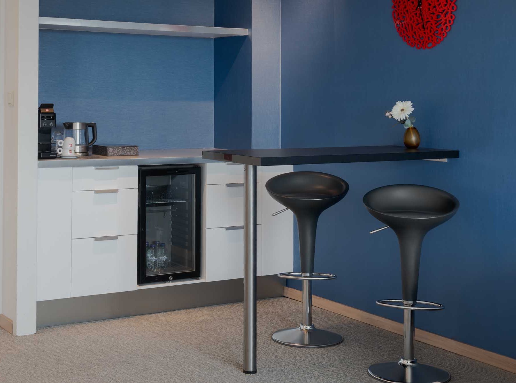 Executive suite kitchen
